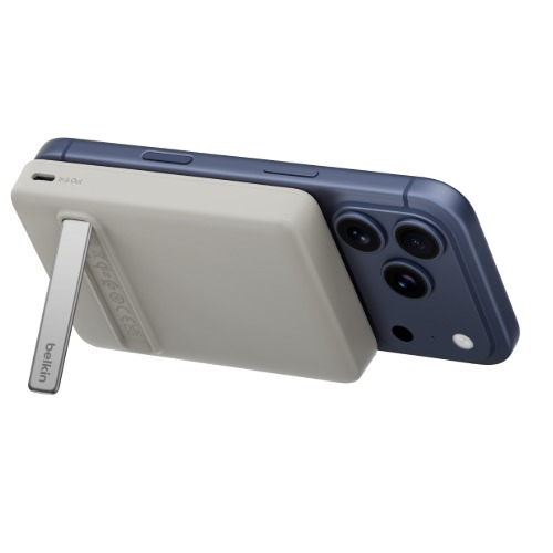 Belkin BoostCharge Slim Magnetic Power Bank(10K) with Stand